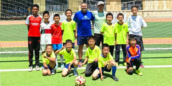 专业教练 + 科学体系！小伦敦足球助力少儿驰骋绿茵场